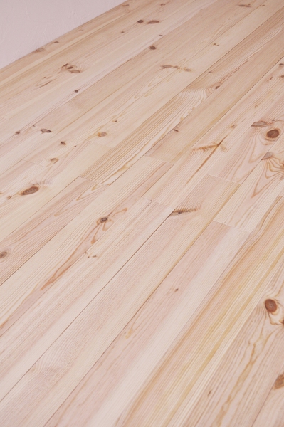 FP-BOIS-PARQUET-PIN-NOUEUX.600.JPG